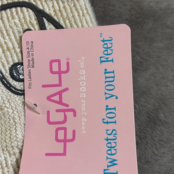 DOG Mom Grippy Fuzzy Socks - Picture 3 of 3